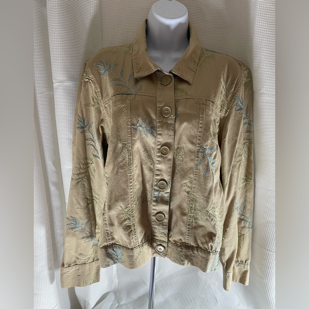First issue A Liz Liz Claiborne company button up jacket tan color